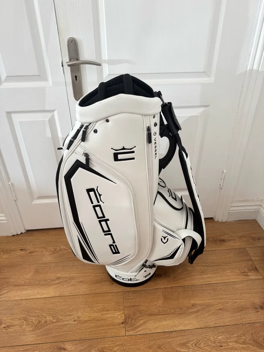 Cobra Vessel Tour Bag - Image 1
