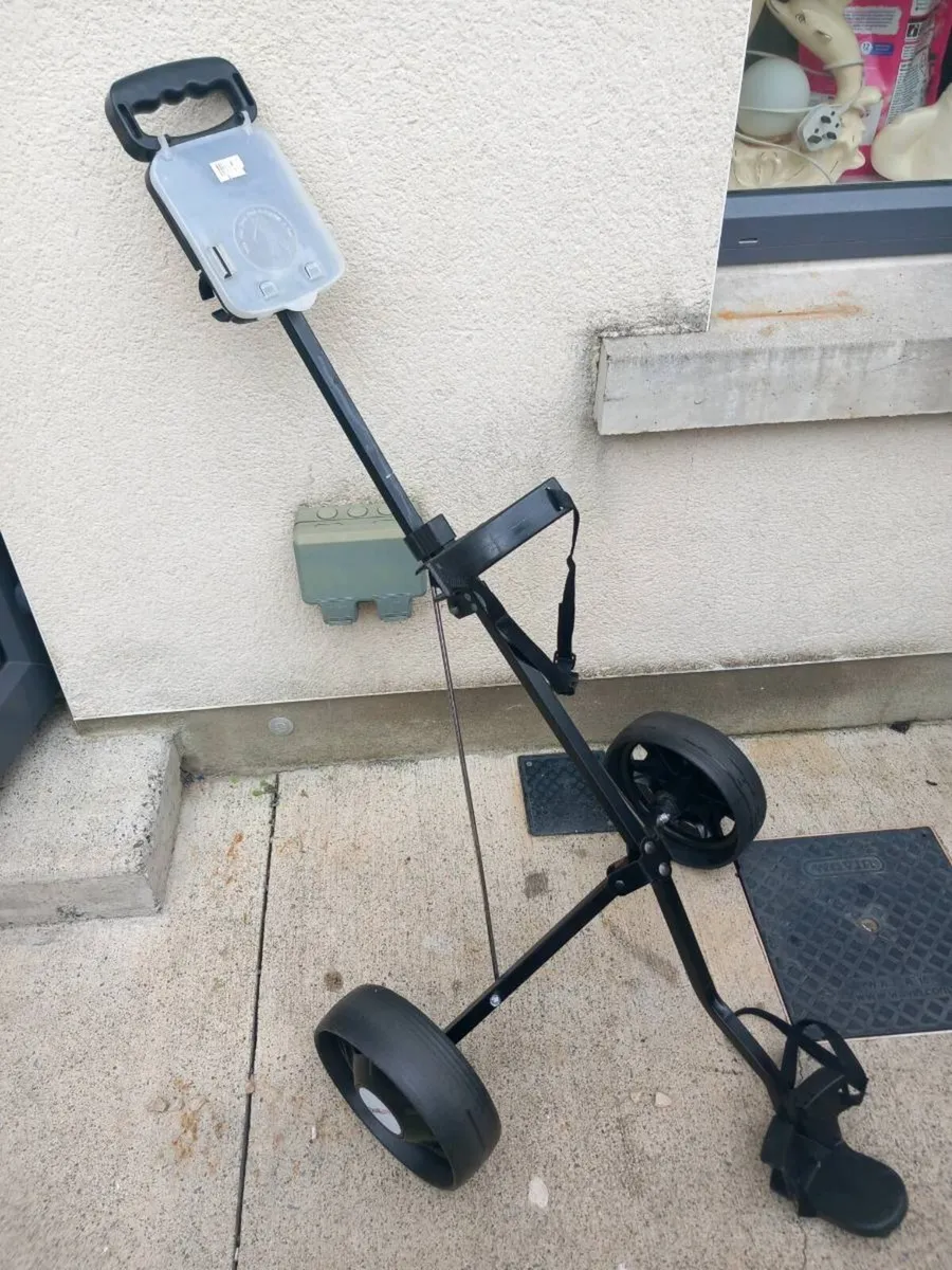 Spalding golf trolley. - Image 2