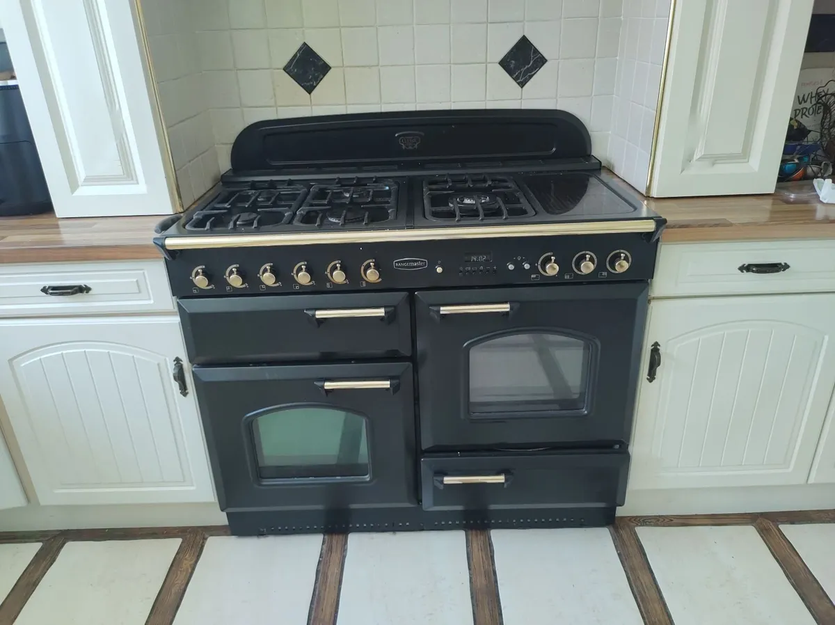 kitchen and appliances - Image 1