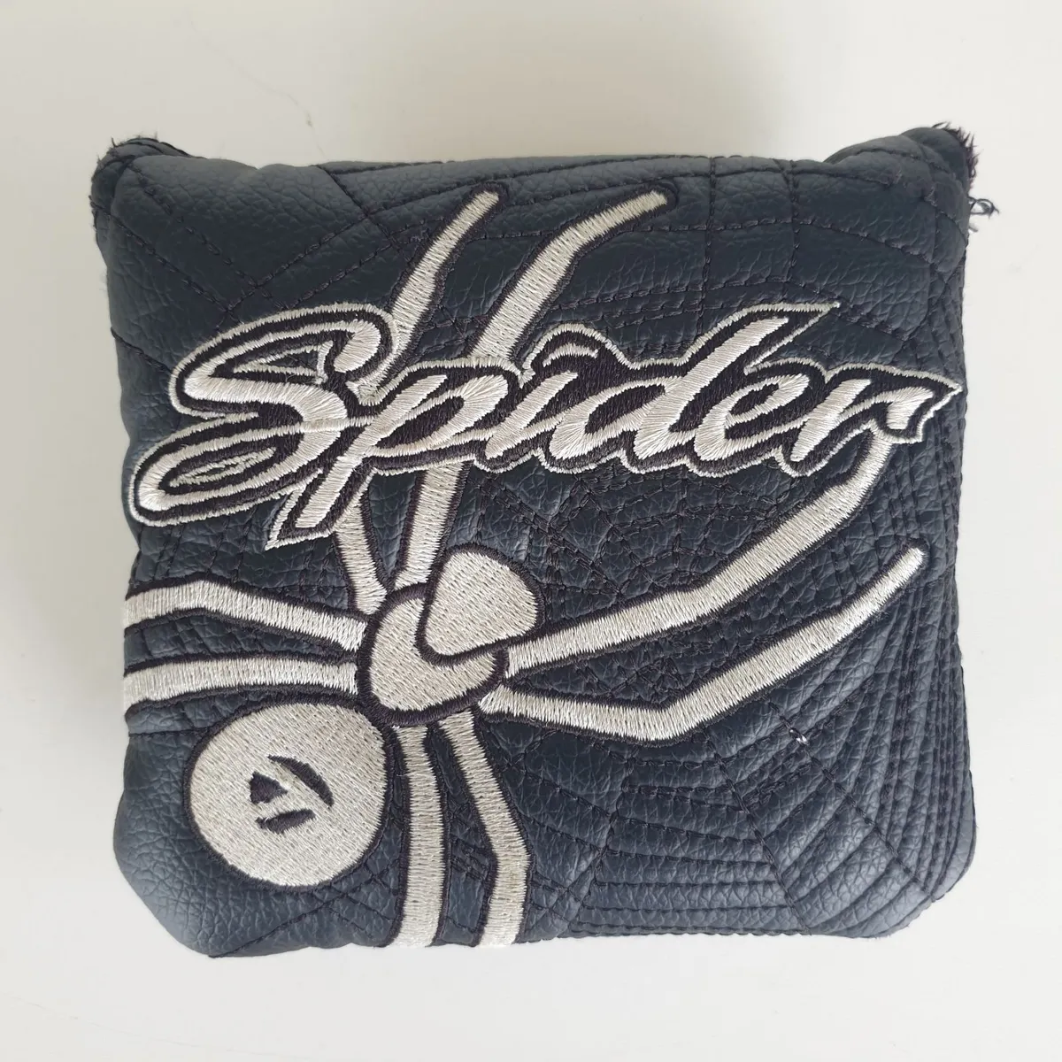 TaylorMade spider mallet putter head cover - Image 1