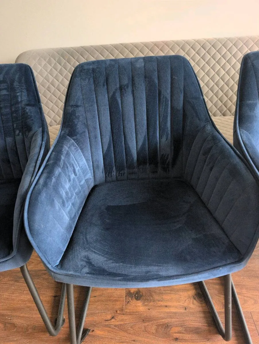 Dinning chairs and Bench - Image 2
