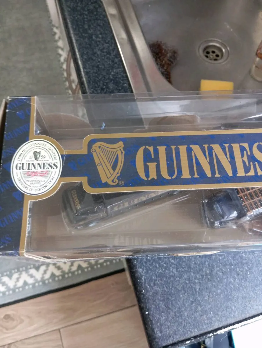 Guinness's die cast new in box - Image 3