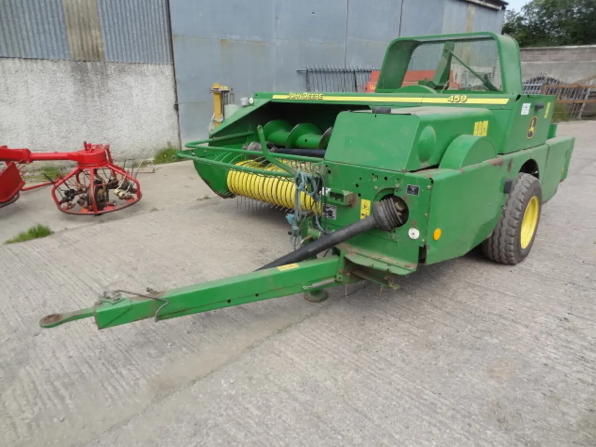 John Deere 459 Conventional Square Baler - Image 2