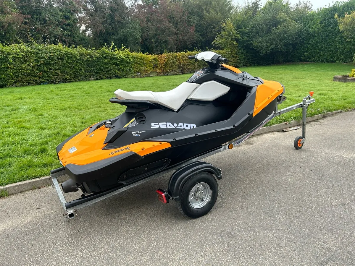 Seadoo spark 90hp 39hours - Image 1