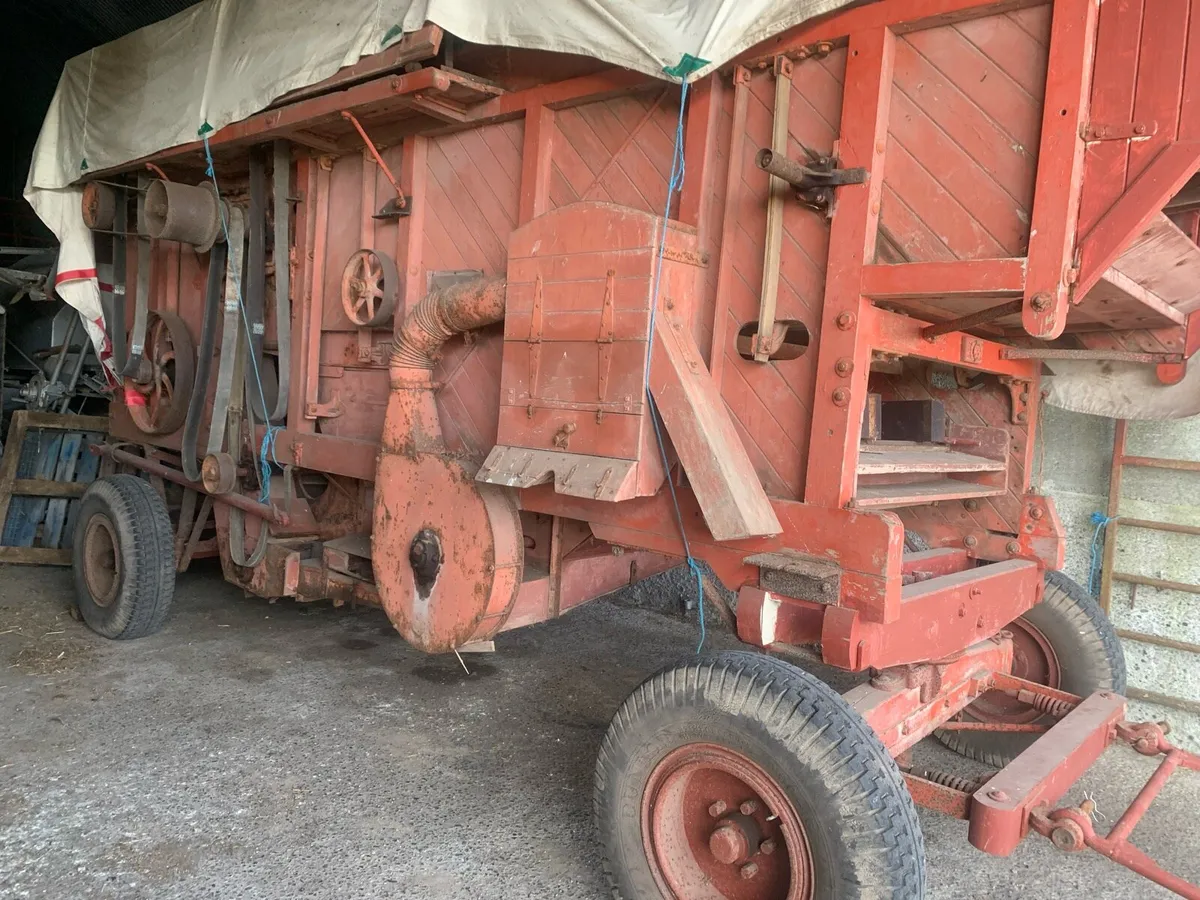 Ransomes 4’ 6’’ threshing machine with elevator - Image 2