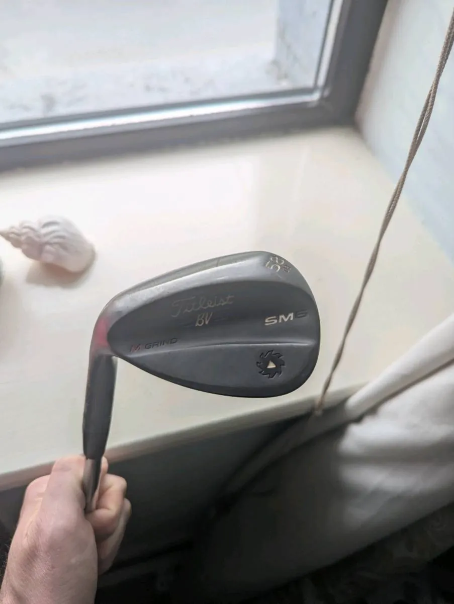 Titleist left hand wedges 54 & 58 - Image 1