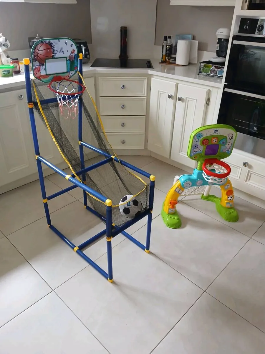 Toys - Image 2