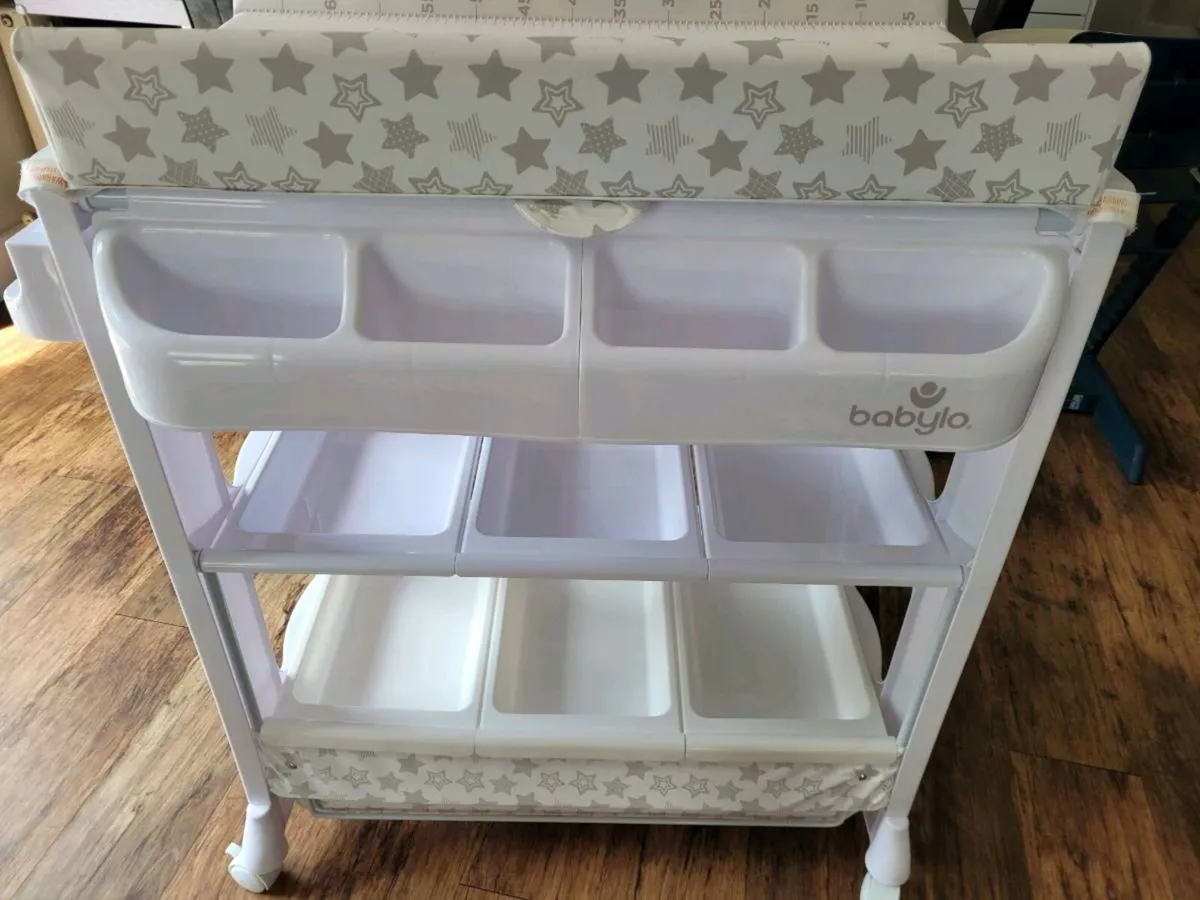 Babylo baby changing table - Image 2