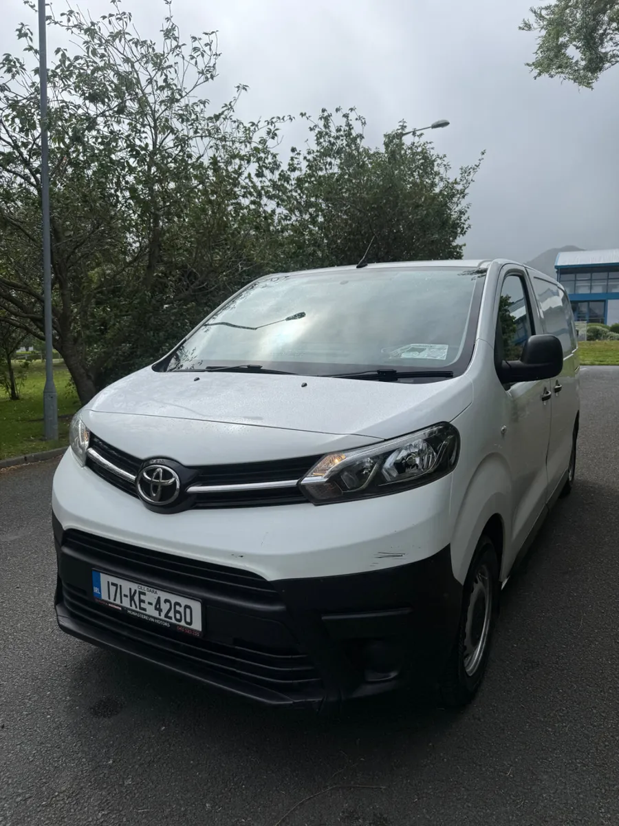 Toyota Proace 2017 3 Seater Low mileage - Image 4