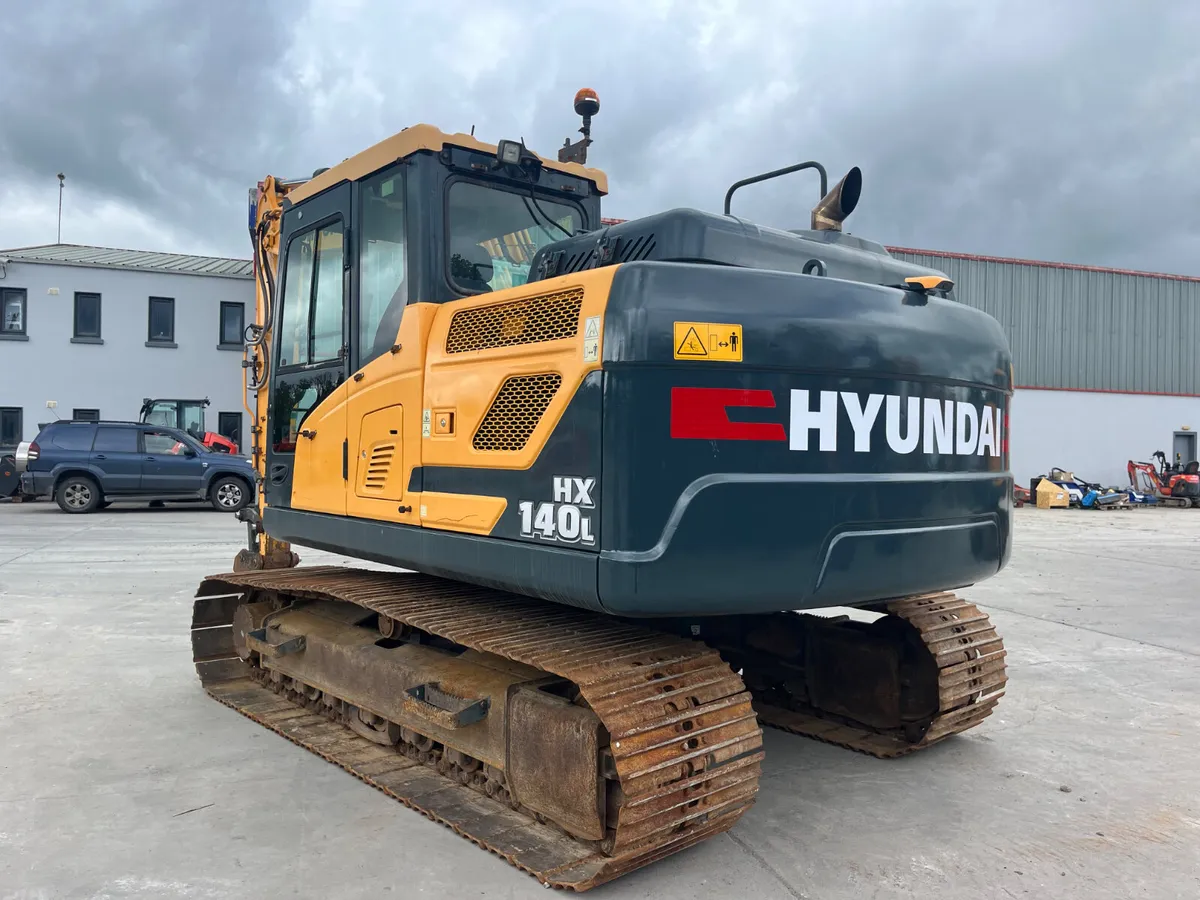 2016 Hyundai HX140L - Image 3