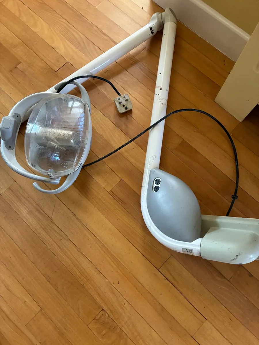 Wall mounted dentist lamp - Image 2