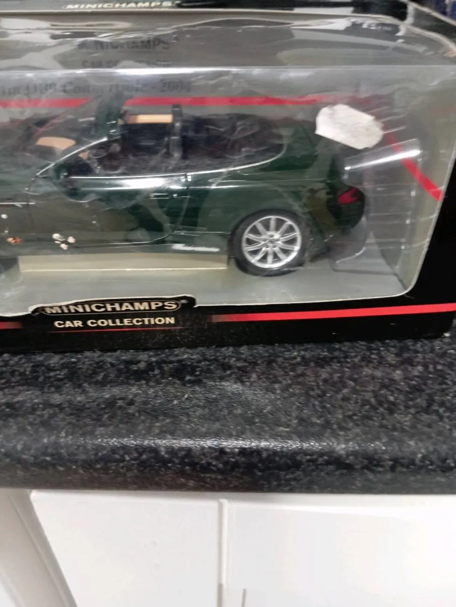 Die cast cars - Image 1