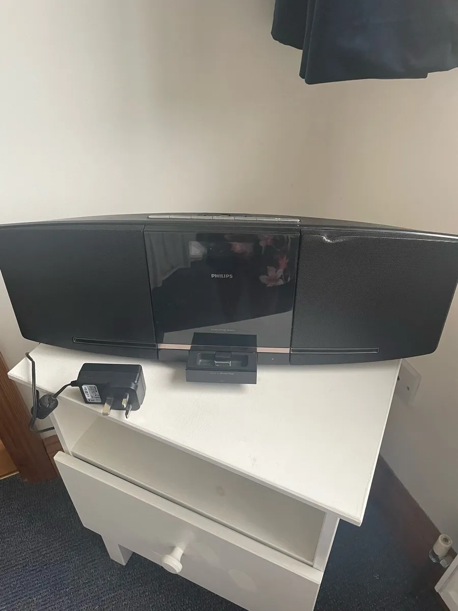 Philips 3-in-1 stereo player. - Image 1