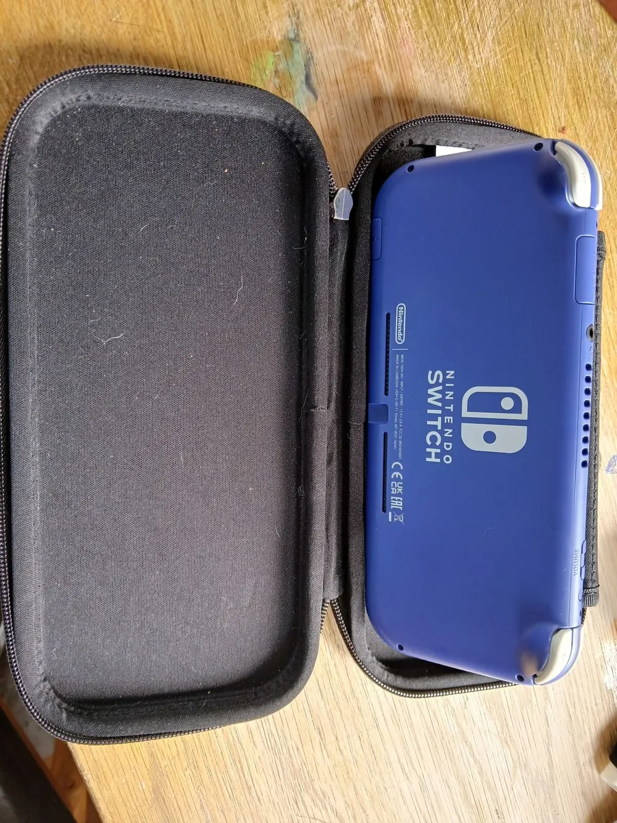 Nintendo Switch lite console €100 - Image 3