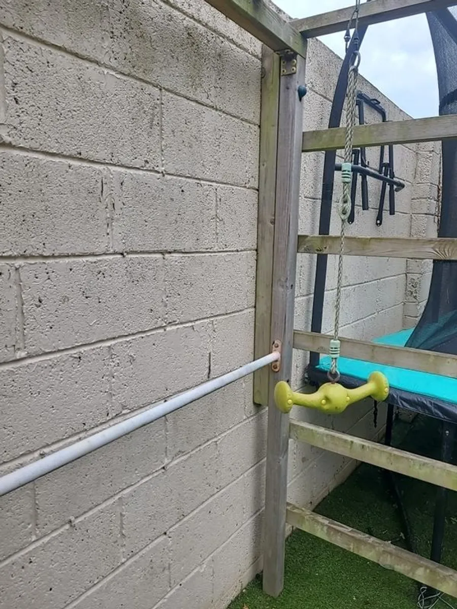 wooden climbing frame - Image 4