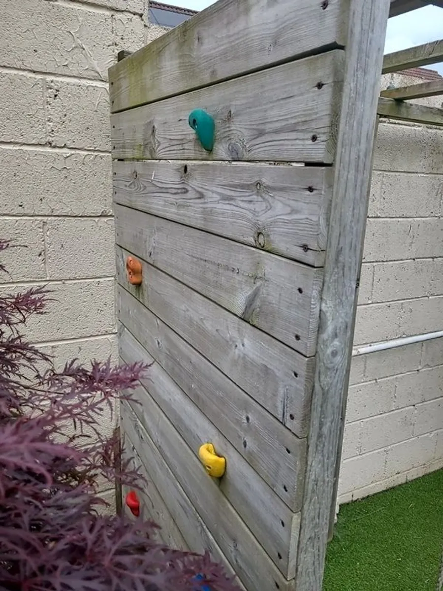 wooden climbing frame - Image 3