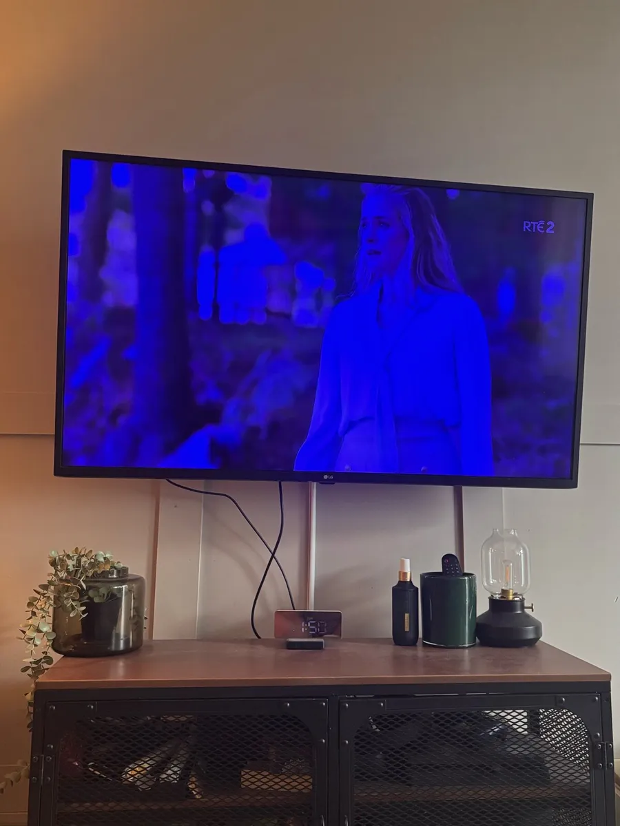 LG Smart Tv - Image 4