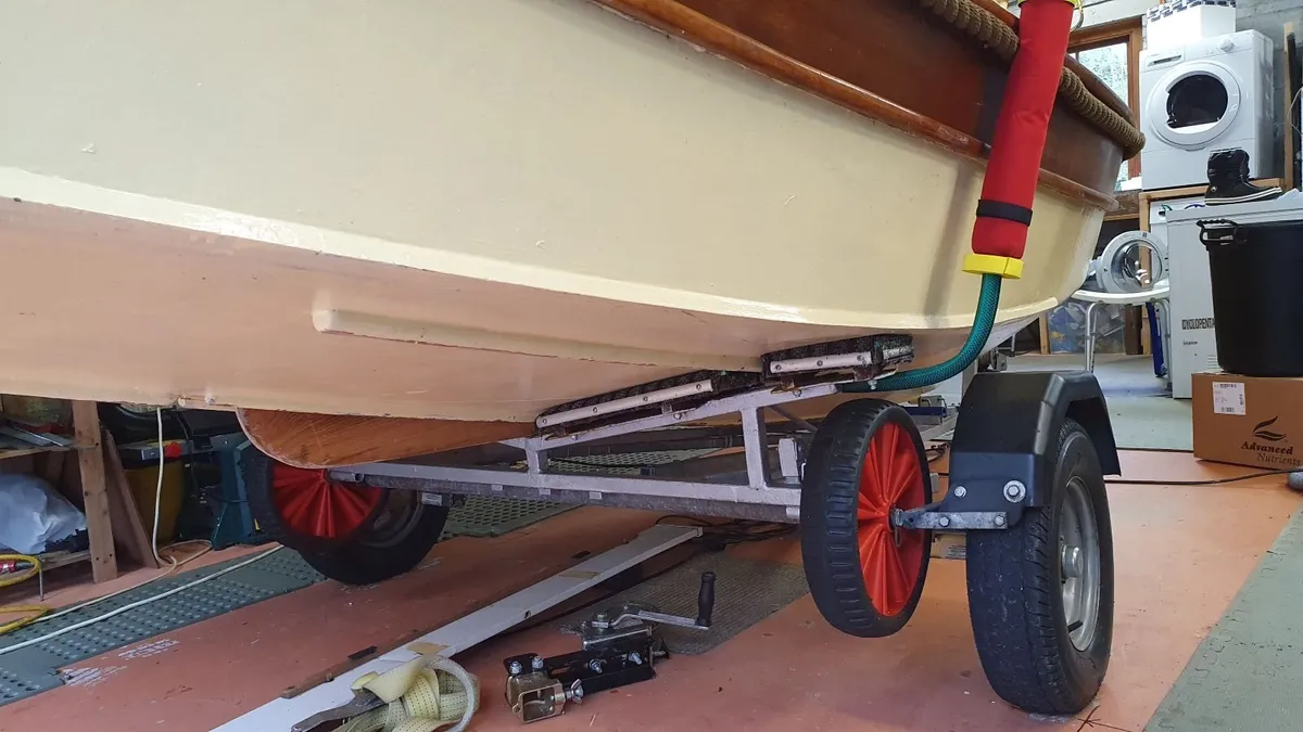 15' traditional style lugsail yawl cruising dinghy - Image 3