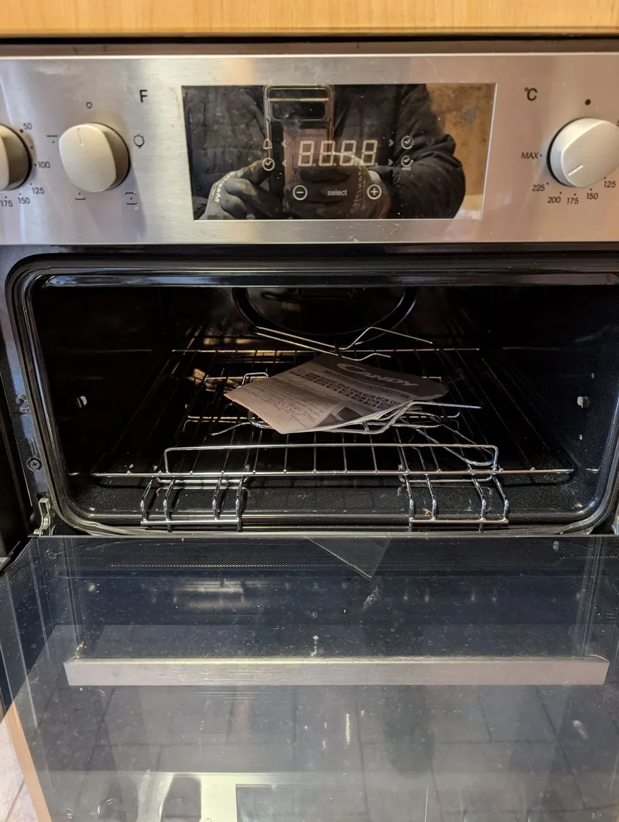 Oven - Image 3