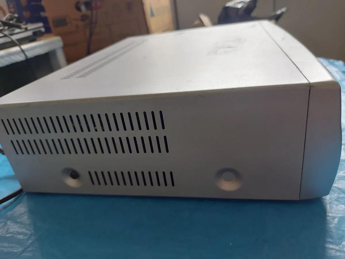 BUSH 6 Head Nicam Stereo VHS Video Recorder - Image 3