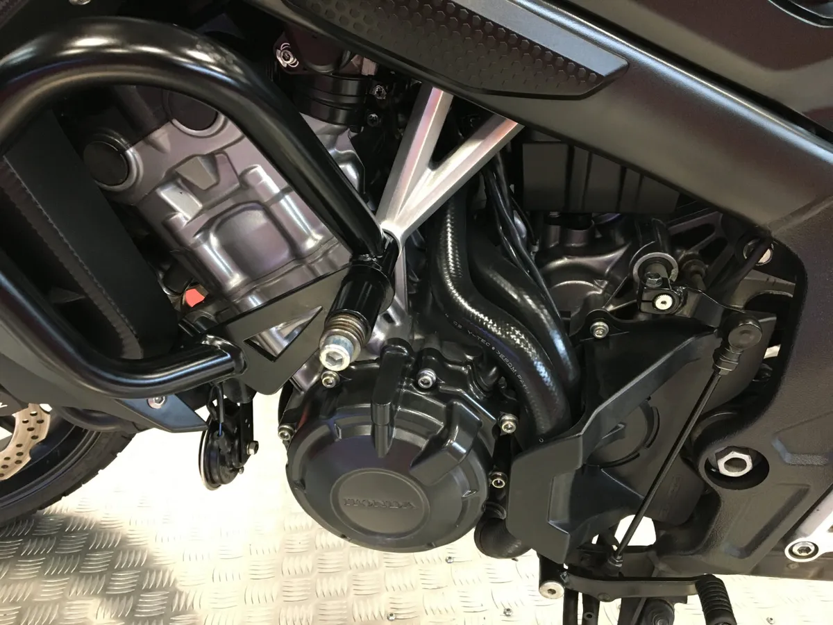 2017 Honda CB650F ''Like New'' - Image 4