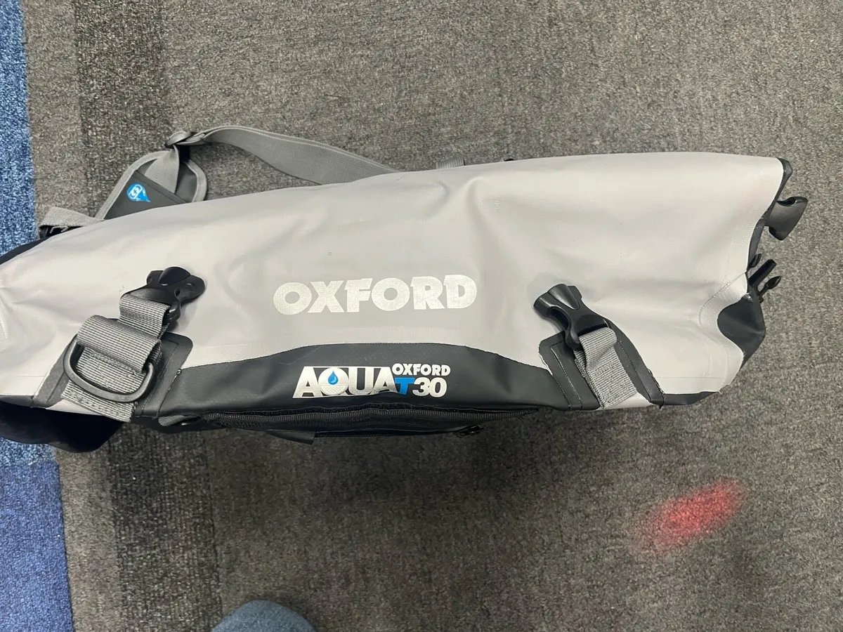 Oxford Aqua T30 Roll Bag - Image 1