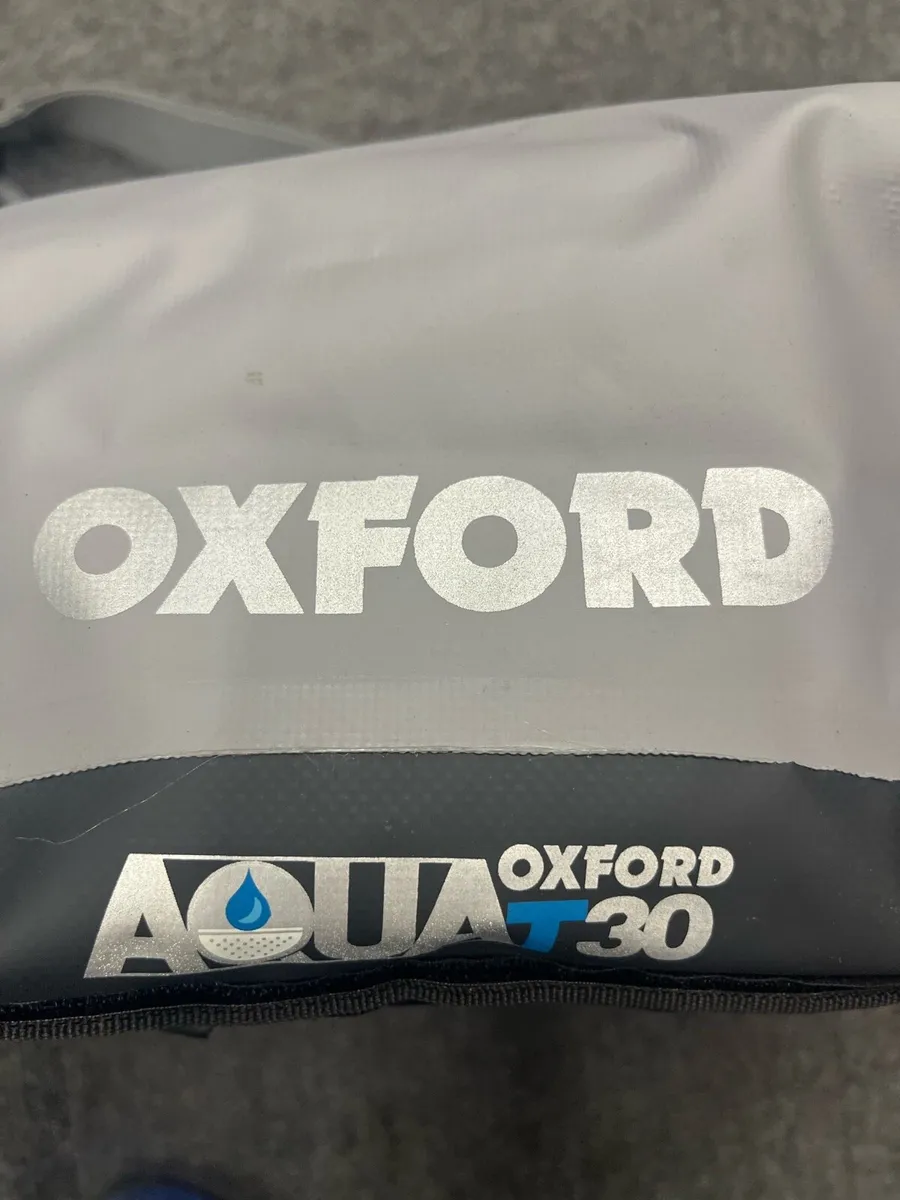 Oxford Aqua T30 Roll Bag - Image 2