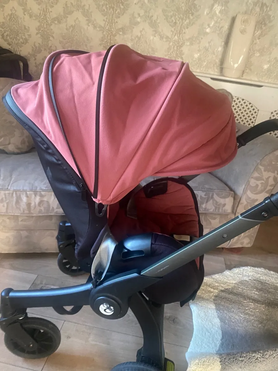 Car seat/buggy and jumperoo - Image 2