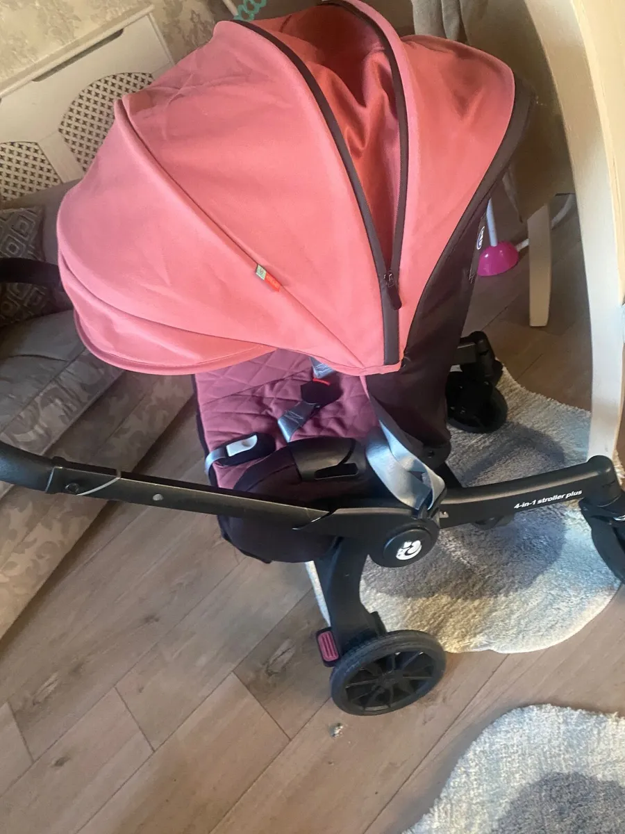Car seat/buggy and jumperoo - Image 3