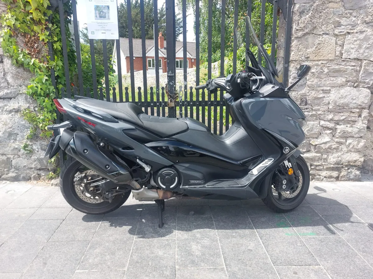 2021 YAMAHA TMAX 560 TECHMAX MOTO4U - Image 1