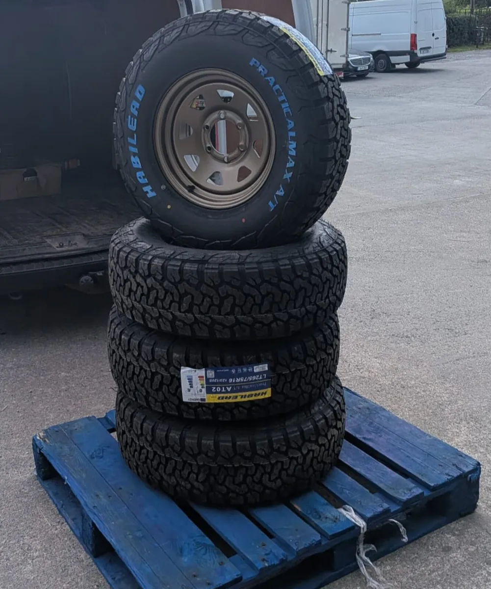 All terrain  + Mud terrain tyre - Image 1