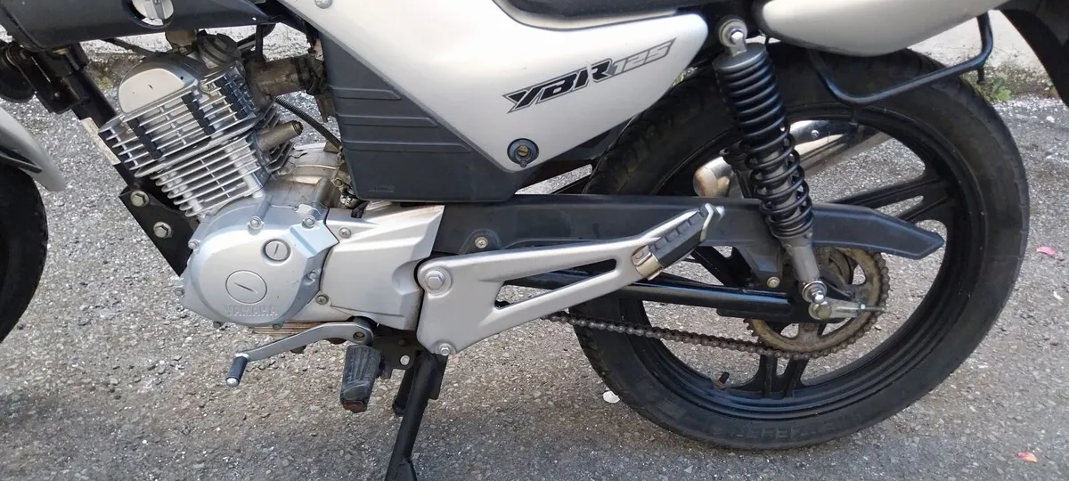 YAMAHA YBR 125 - Image 4