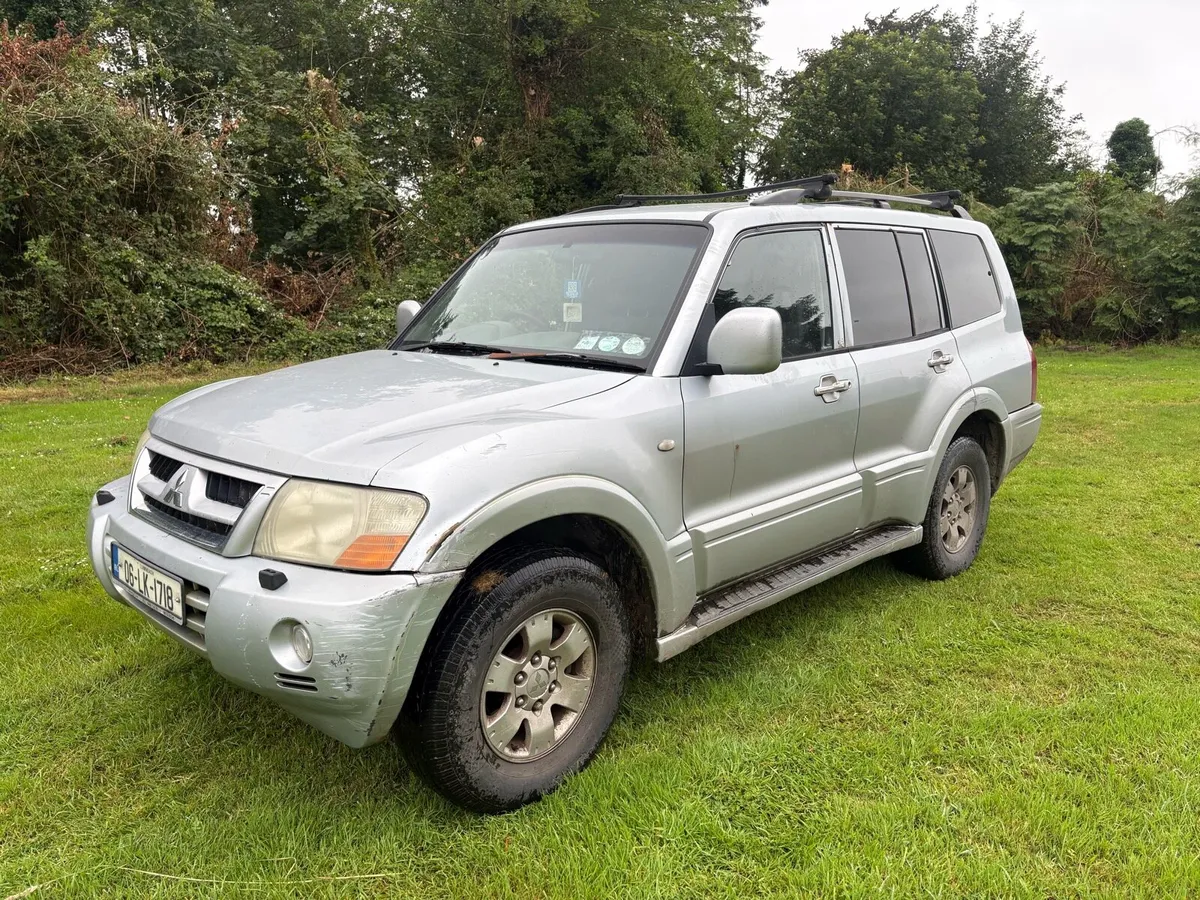 06 Mitsubishi Pajero 3.2 LWB Commercial - Image 3