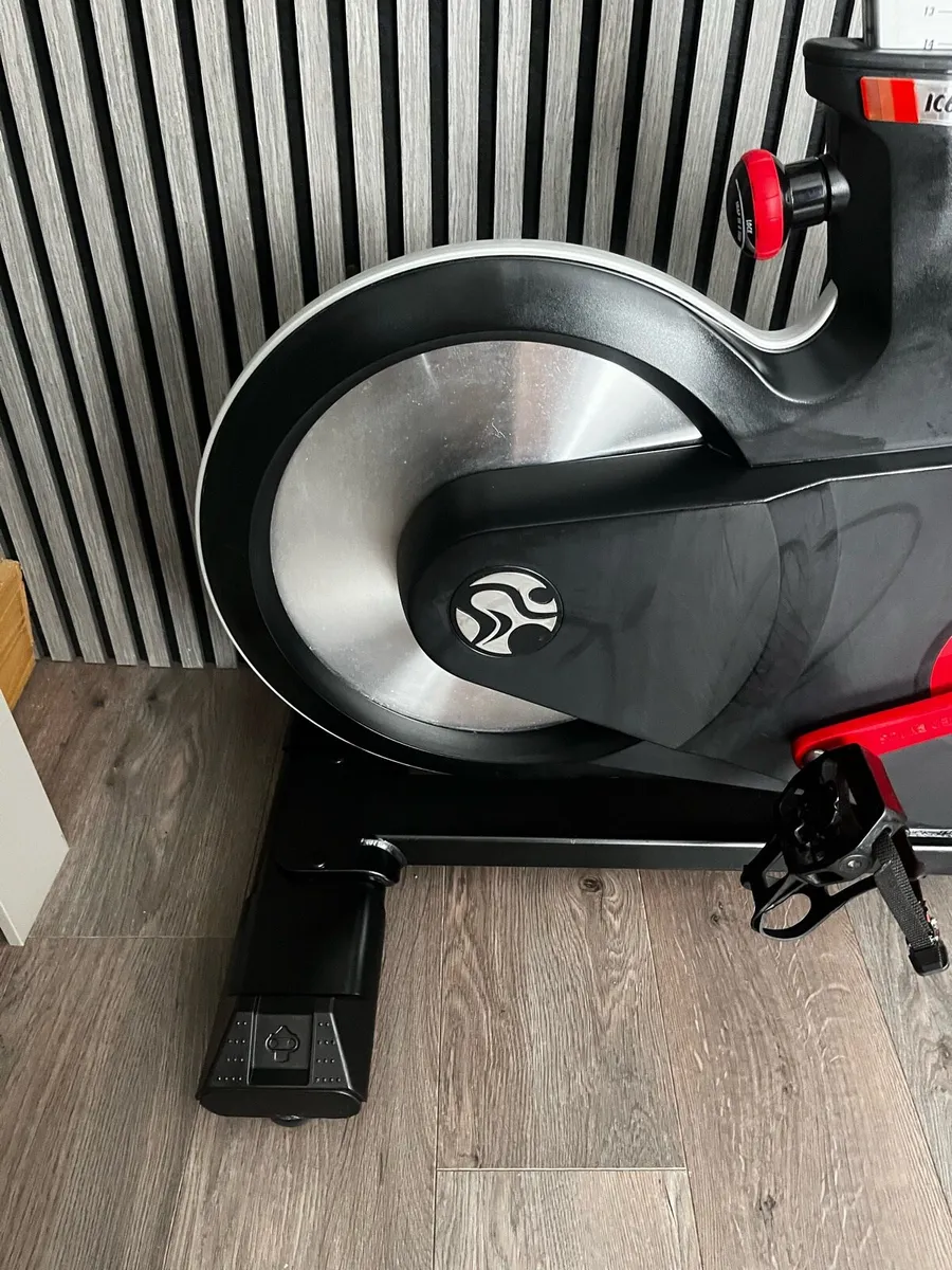 Life fitness iC6 spin bike - Image 2