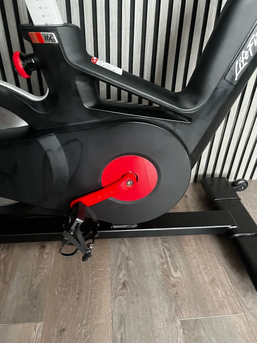 Life fitness iC6 spin bike - Image 3
