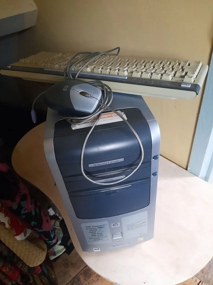 HP Pavilion computer - Image 1