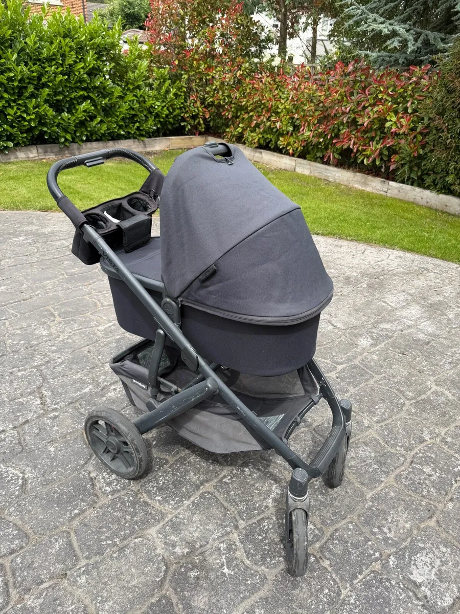 UppaBaby Vista v2 - Image 2