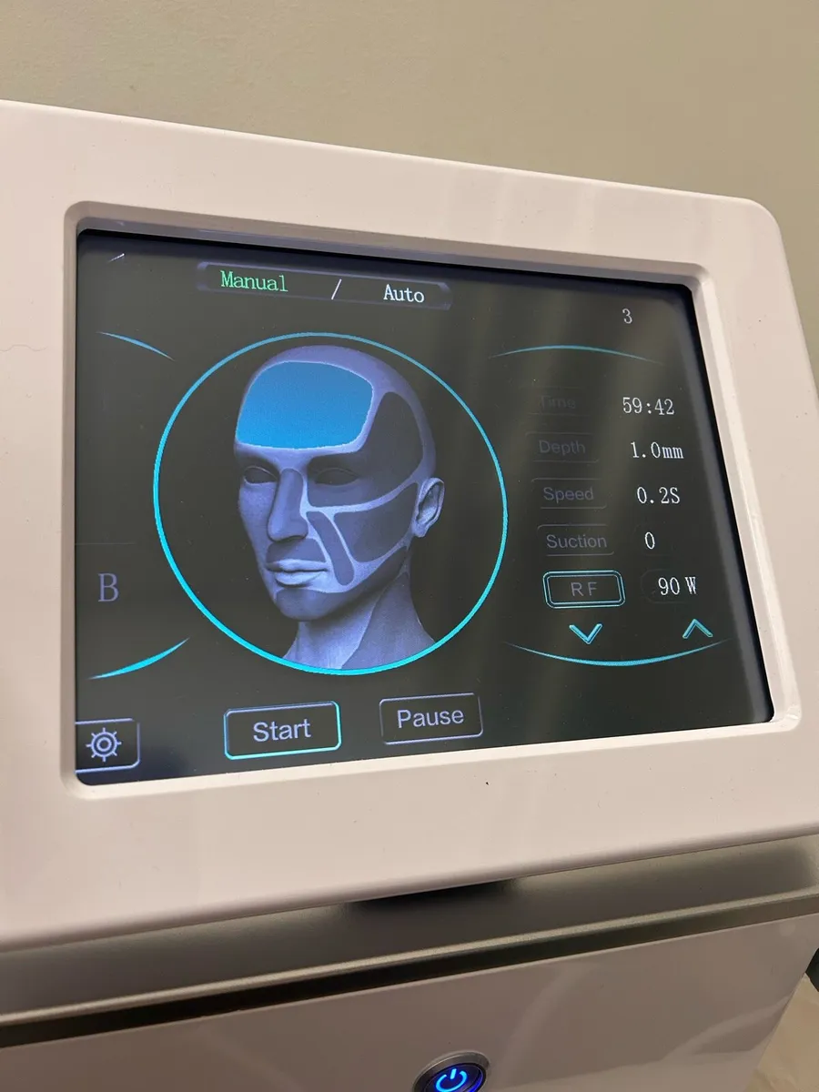 RF Microneedling machine - Image 3