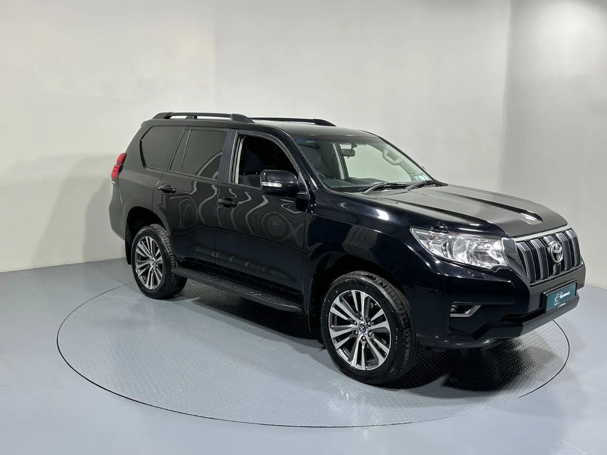 Toyota Landcruiser Automatic 2.8 D4D LWB N1 211 - Image 1