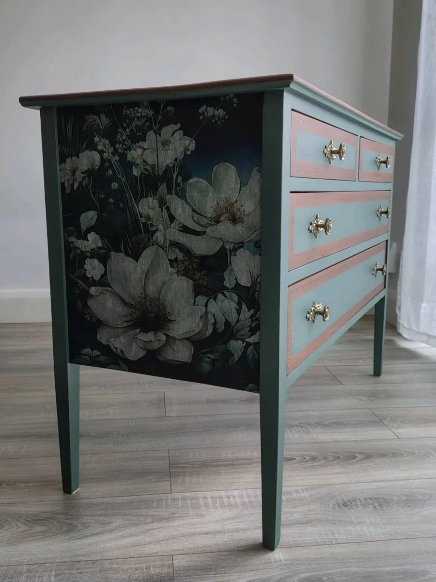 Antique chest of drawers/hall table - Image 4