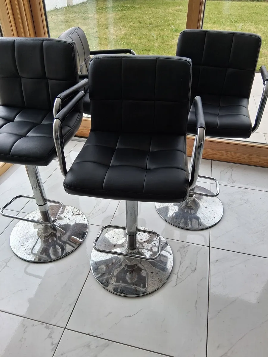 Kitchen stools - Image 1