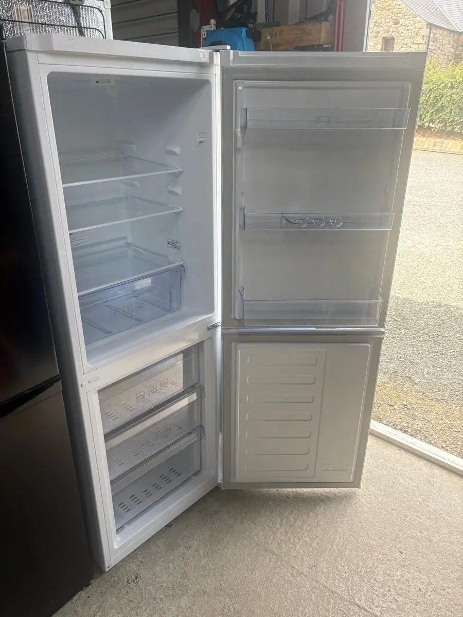 Beko fridge / freezer - Image 2