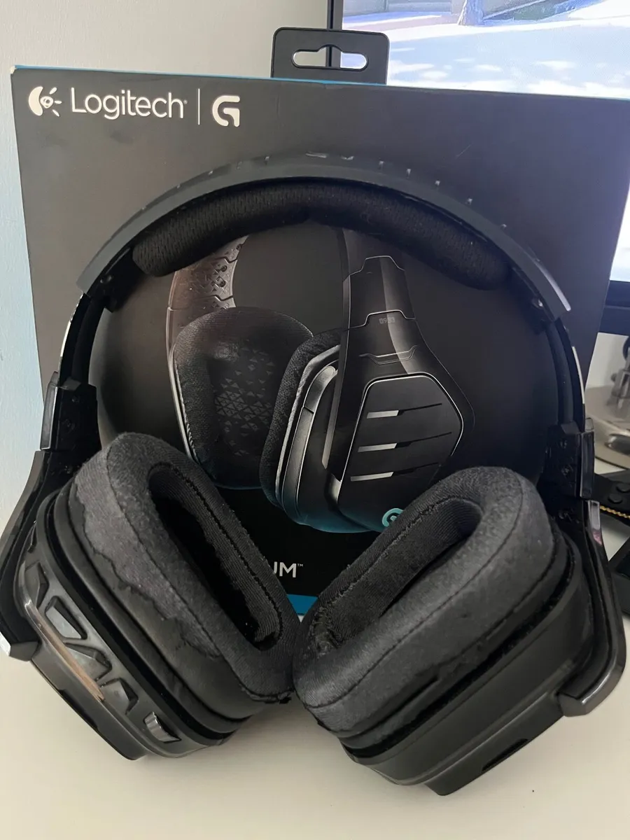 Logitech G933 Artemis Spectrum Wireless Headset - Image 1