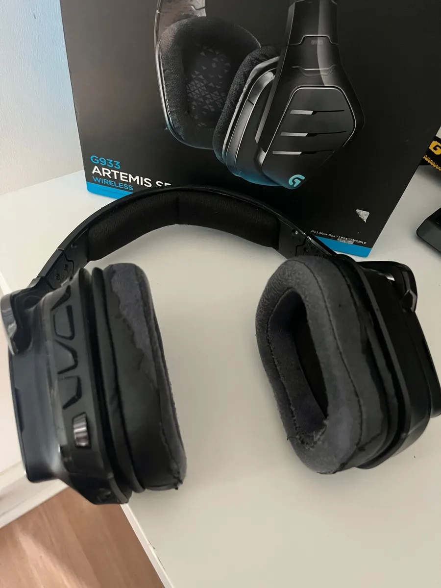 Logitech G933 Artemis Spectrum Wireless Headset - Image 2