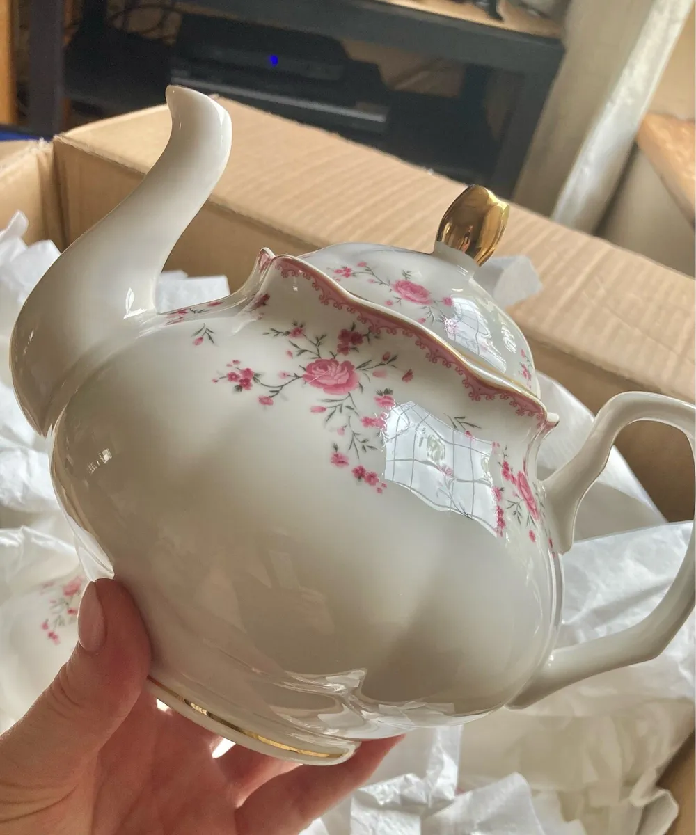 Tea Service  Porcelain Teasets for 30 x people - Image 4
