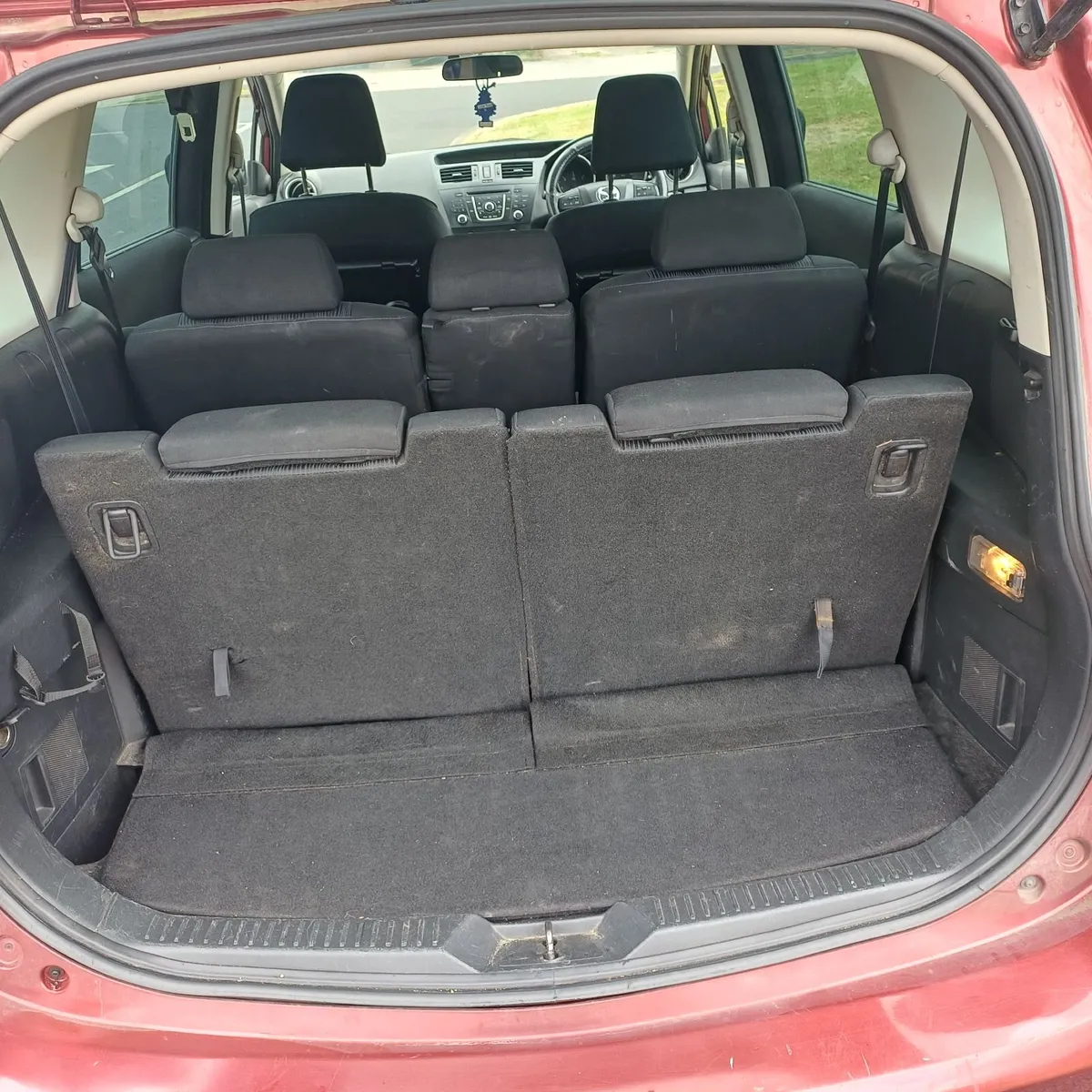 Mazda Mazda5 2011 - Image 2