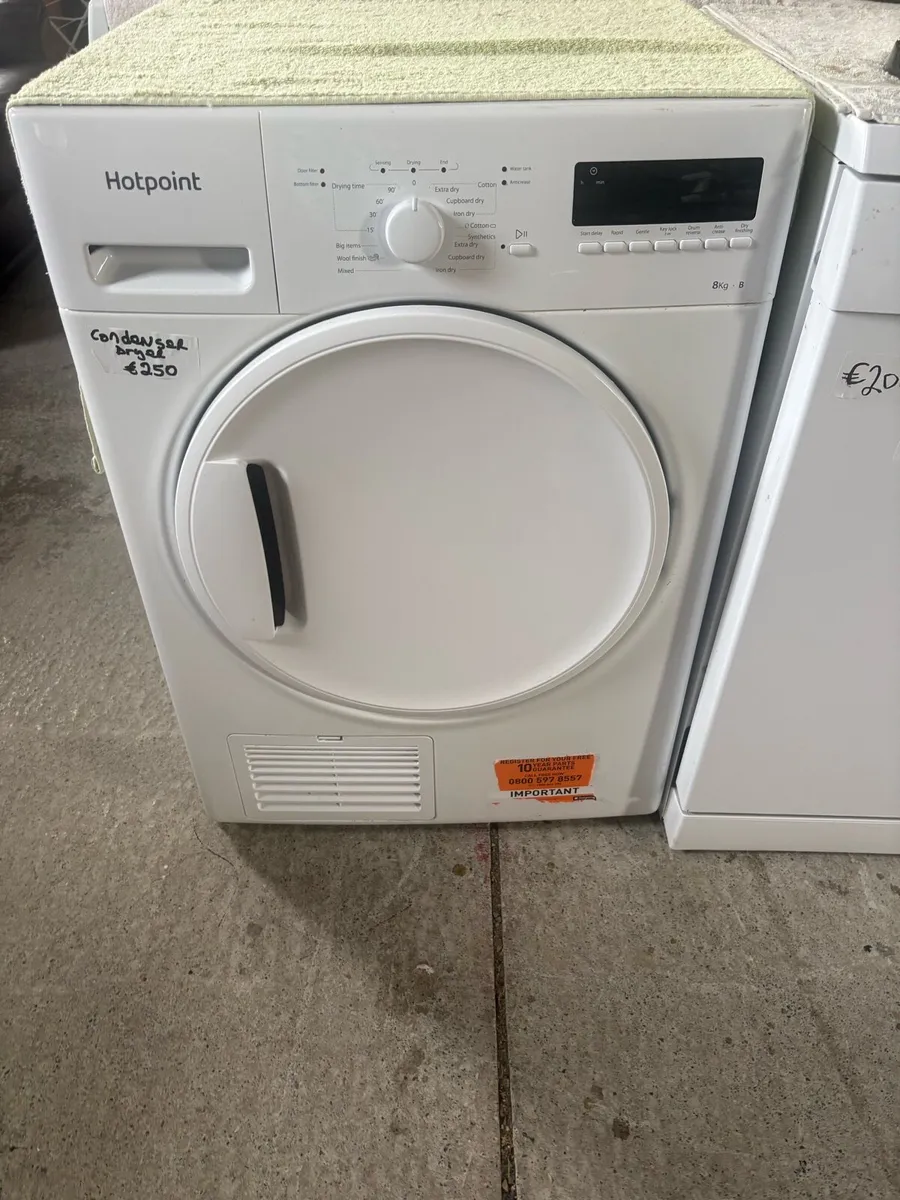 Hotpoint condenser dryer - Image 1