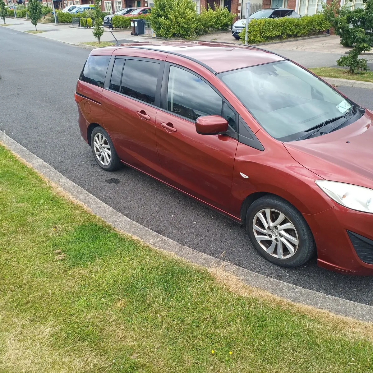 Mazda Mazda5 2011 - Image 1
