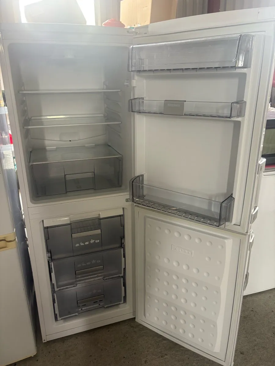 Bloomberg fridge /freezer - Image 2
