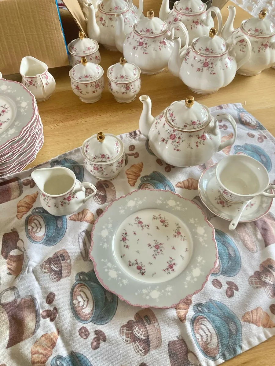 Tea Service  Porcelain Teasets for 30 x people - Image 1